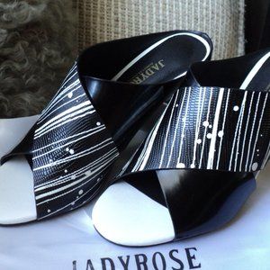 NWT Jady Rose Black and White Leather Sandals